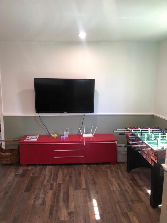 Entire Detached 3-Bedrooms Cute Home In Cornwall Area Bagian luar foto