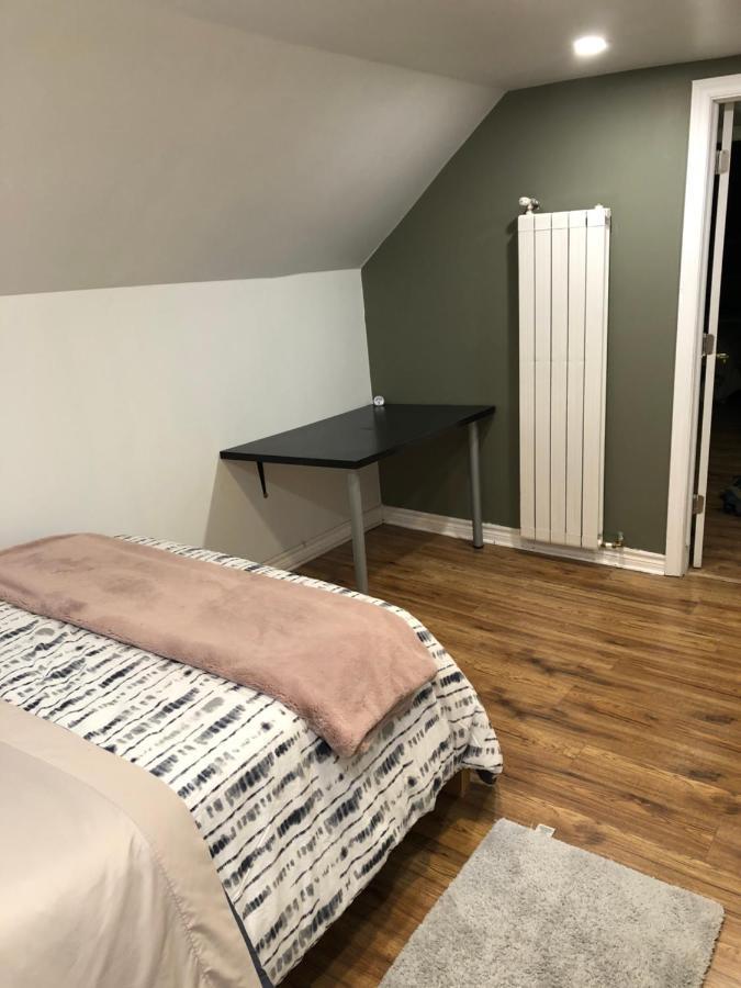 Entire Detached 3-Bedrooms Cute Home In Cornwall Area Bagian luar foto
