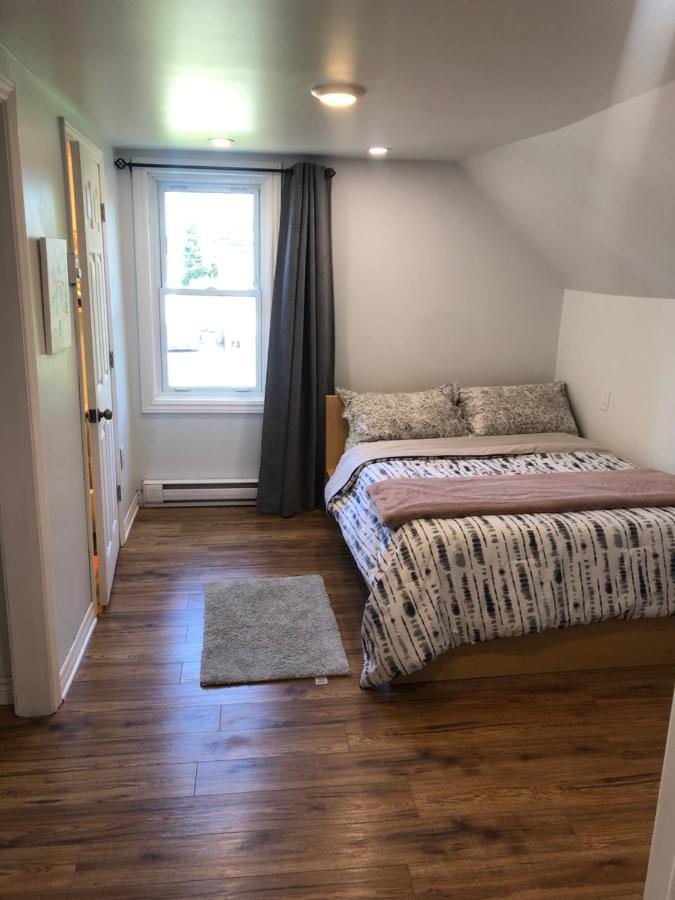 Entire Detached 3-Bedrooms Cute Home In Cornwall Area Bagian luar foto